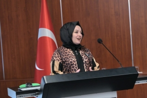 Kütahya Sağlık Bilimleri Üniversitesinde (KSBÜ) Otizm Farkındalık Günü kapsamında düzenlenen etkinlikte, otizmin erken tanısının önemi ve toplumda farkındalık yaratmanın gerekliliği vurgulandı.