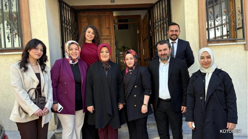 Ak Parti İl Başkanımız Ceyda ÇETİN ERENLER Derneğimizi Ziyaret Etti