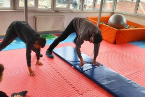 Jimnastik Eğitimlerimiz Devam Ediyor.