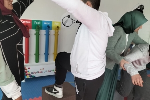 Jimnastik Eğitimlerimiz Devam Ediyor.