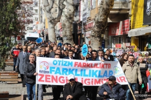 Otizm Farkındalık Yürüyüşünü Geniş Bir Katılım İle Gerçekleştirdik.