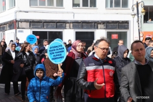 Otizm Farkındalık Yürüyüşünü Geniş Bir Katılım İle Gerçekleştirdik.