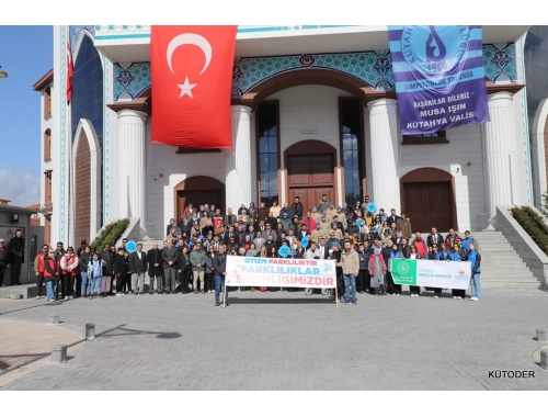 Otizm Farkındalık Yürüyüşünü Geniş Bir Katılım İle Gerçekleştirdik.