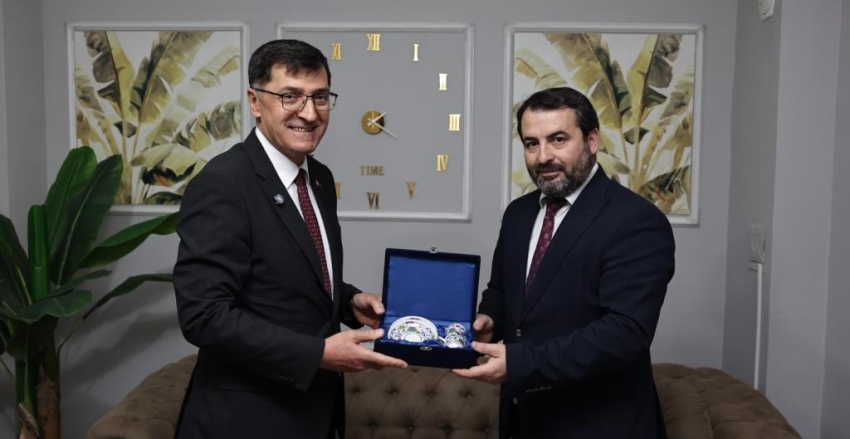 Kütahya Belediye Başkanımız Eyüp Kahveci Derneğimizi Ziyaret Etti