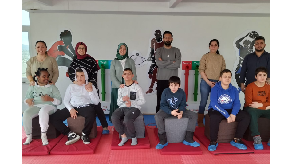 Jimnastik Eğitimlerimiz Devam Ediyor.